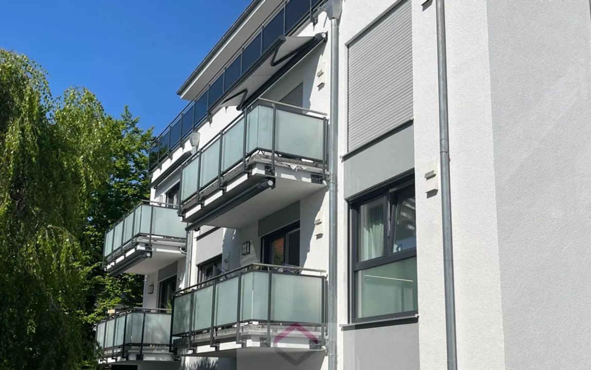 Top 2-Zim-Wohnung mit Küche und Balkon